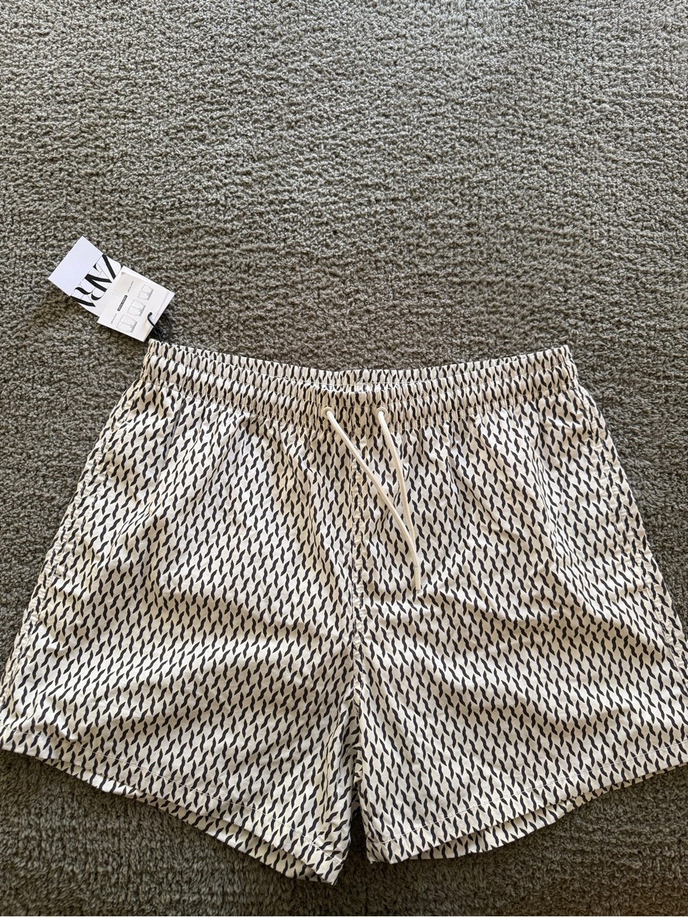 Zara Men’s Cream Swim Trunks with Black Geometric Print